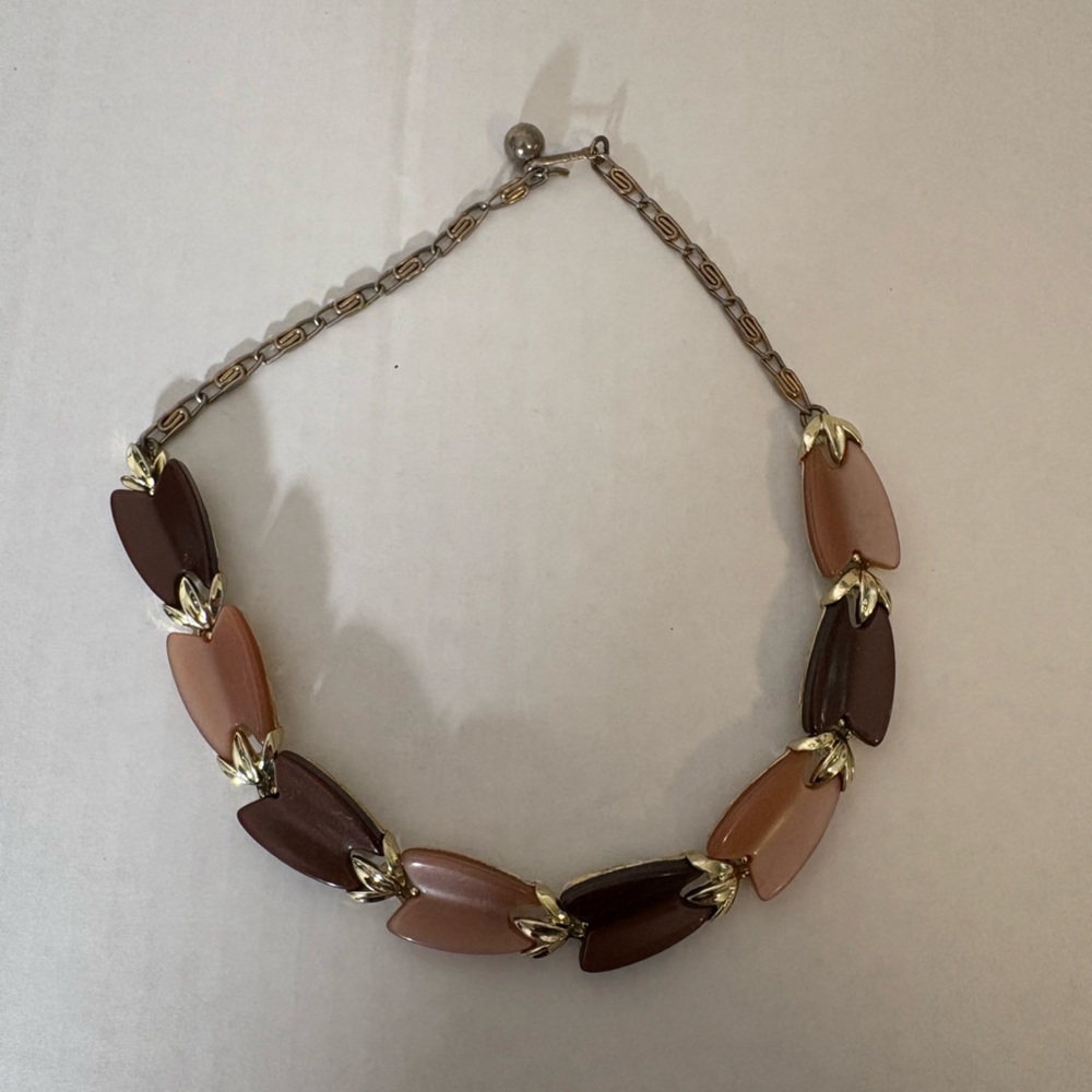 Vintage Lisner Lucite 1960’s Elegant Brown and Pink Necklace